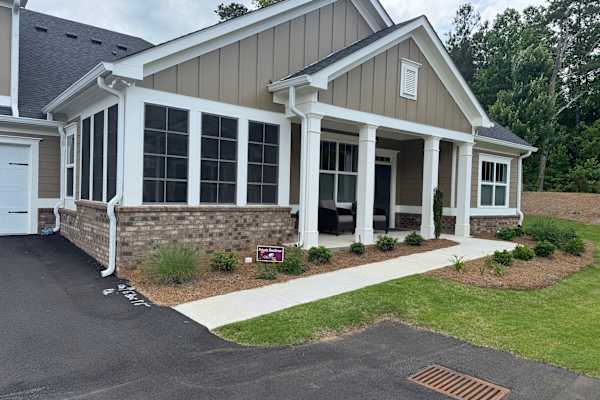 House sit in Cumming, GA, US