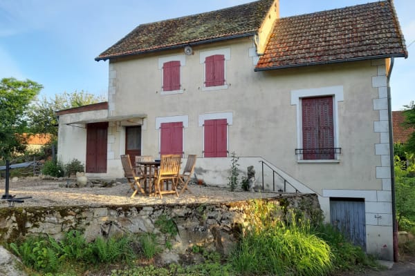 House sit in Auzances, France