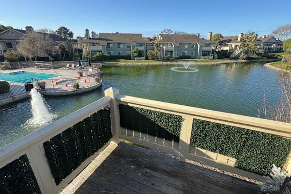 House sit in Richmond, CA, US