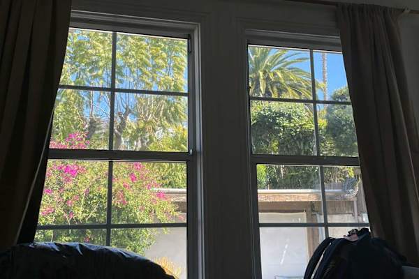 House sit in Los Angeles, CA, US