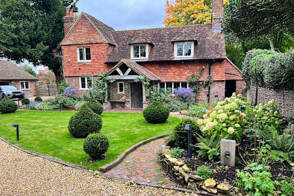 House sit in Haslemere, United Kingdom