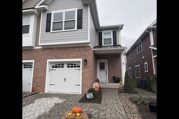 House sit in Lambertville, NJ, US