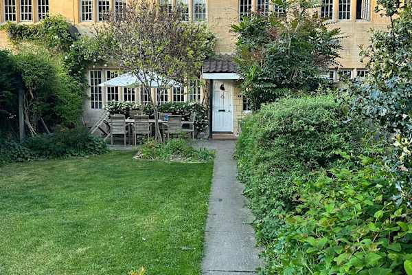 House sit in Turleigh, United Kingdom