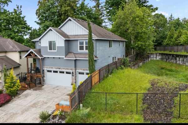 House sit in Vancouver, WA, US