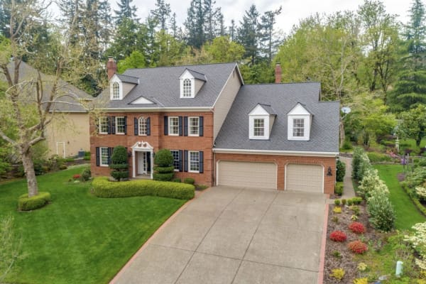 House sit in West Linn, OR, US