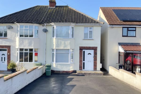 House sit in Glastonbury, United Kingdom