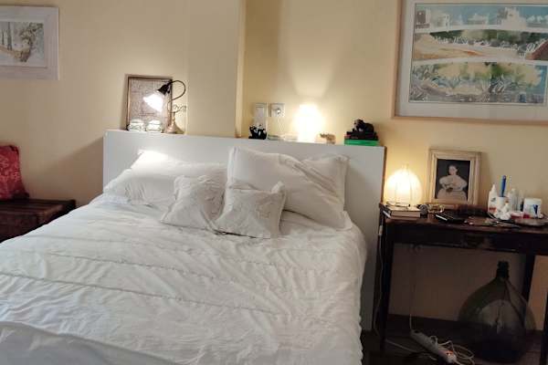 House sit in Athens, Greece