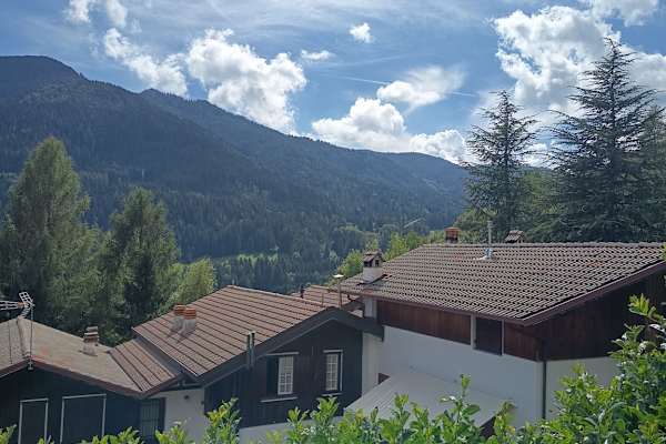 House sit in Borno, Italy