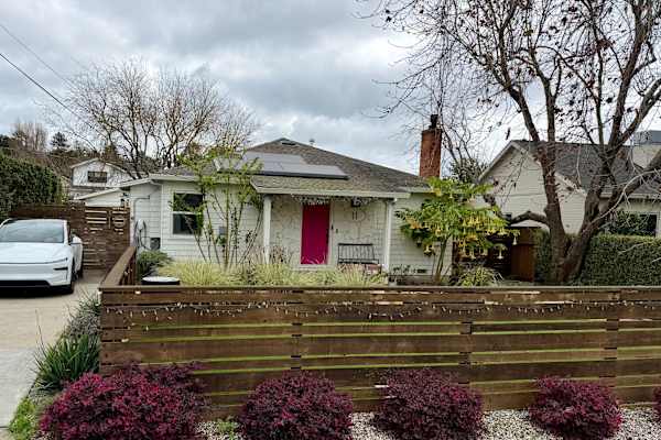 House sit in Mill Valley, CA, US