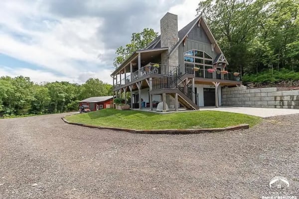 House sit in Lawrence, KS, US