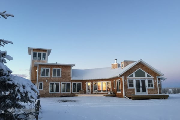 House sit in Didsbury, AB, Canada