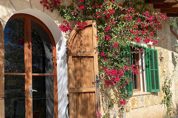 House sit in Esporles, Spain