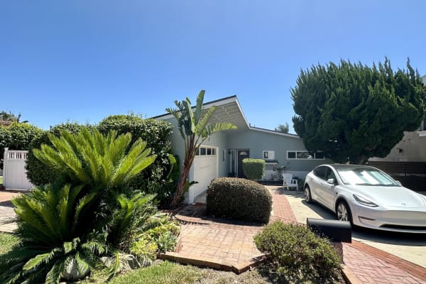 House sit in Redondo Beach, CA, US