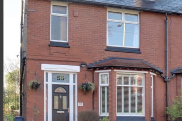House sit in Stockport, United Kingdom