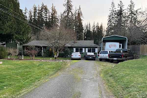 House sit in Mill Creek, WA, US