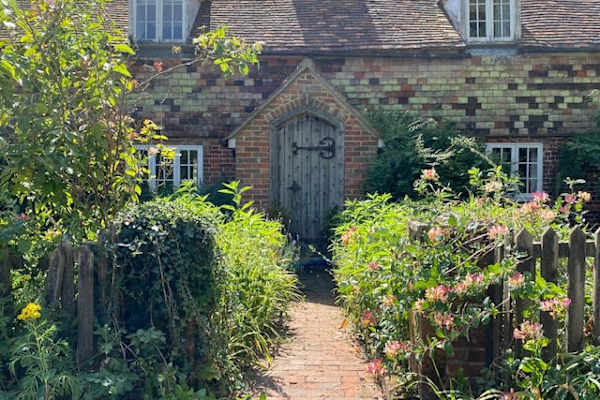 House sit in Stalisfield, United Kingdom