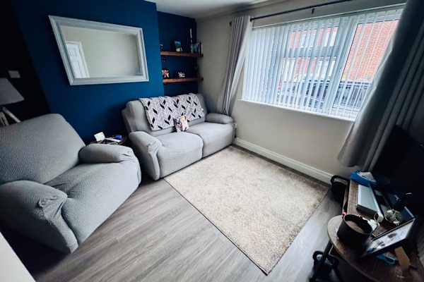 House sit in Belfast, United Kingdom