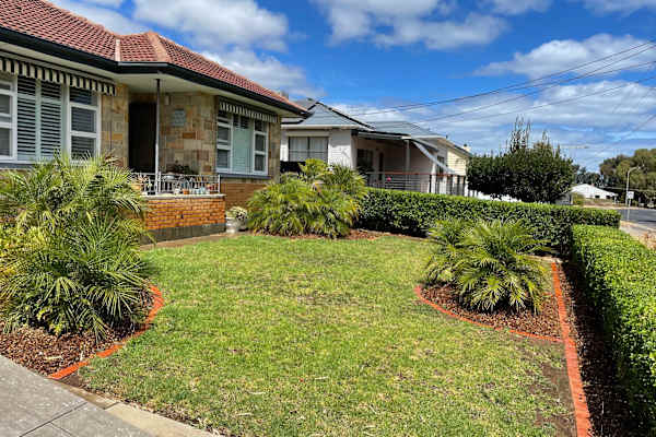 House sit in Seacliff, SA, Australia