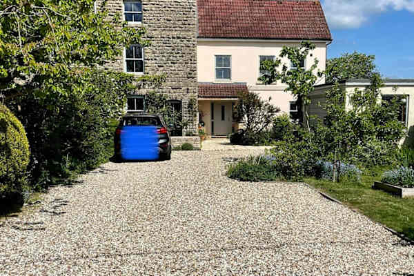 House sit in Malmesbury, United Kingdom