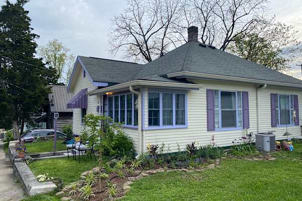 House sit in Bloomington, IN, US