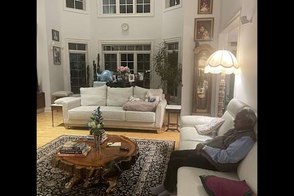 House sit in Willowbrook, IL, US