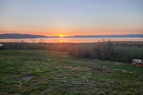 House sit in Lee Vining, CA, US