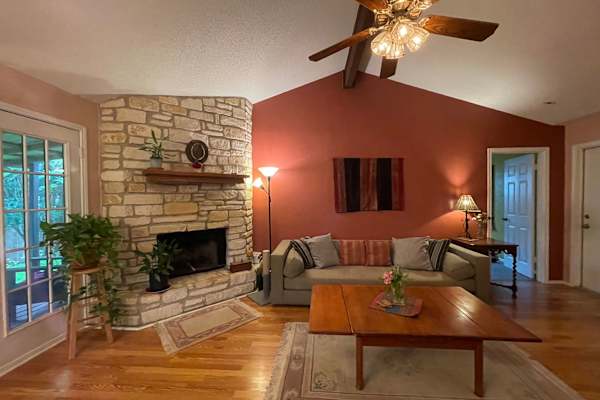 House sit in San Marcos, TX, US