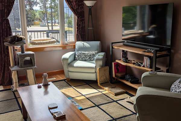 House sit in Sparwood, BC, Canada