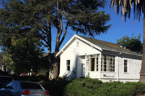 House sit in Emeryville, CA, US