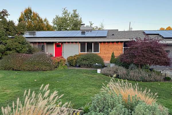 House sit in Salem, OR, US