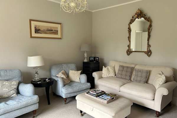 House sit in Winchester, United Kingdom