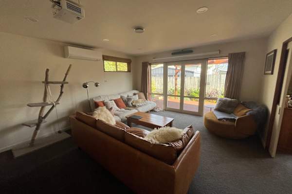 House sit in Christchurch, New Zealand