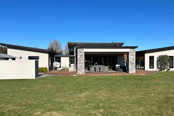 House sit in Darfield, New Zealand