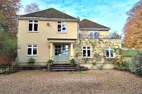 House sit in Stockbridge, United Kingdom
