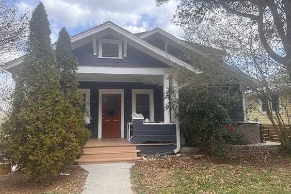 House sit in Asheville, NC, US