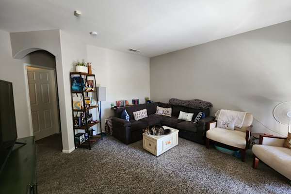 House sit in Las Vegas, NV, US