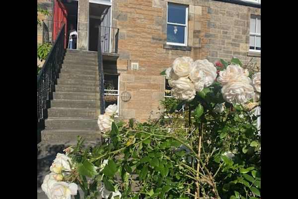 House sit in Edinburgh, United Kingdom