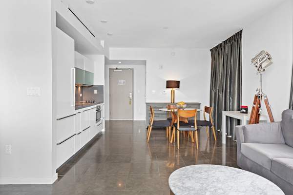House sit in Miami Beach, FL, US