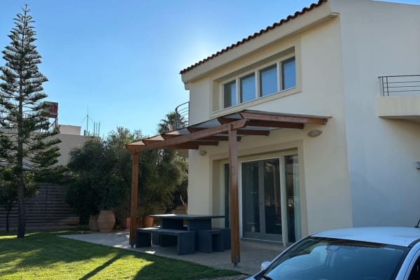 House sit in Chaniá, Greece