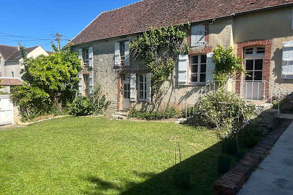 House sit in Sancy-lès-Provins, France