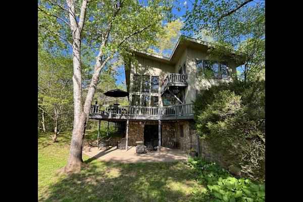 House sit in Asheville, NC, US