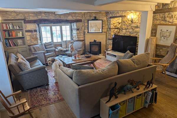 House sit in Broadway, United Kingdom