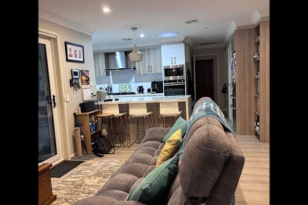 House sit in Melbourne, VIC, Australia