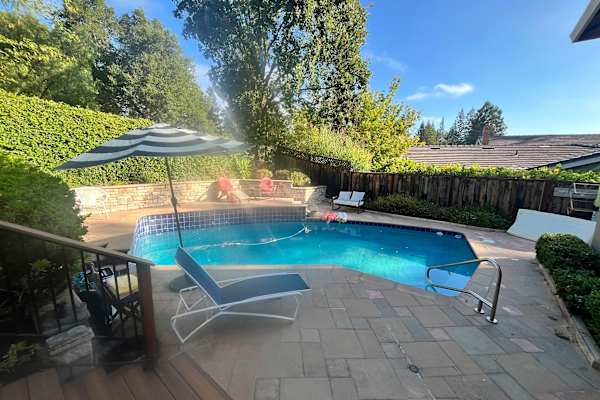 House sit in Martinez, CA, US