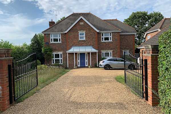 House sit in Woburn Sands, United Kingdom
