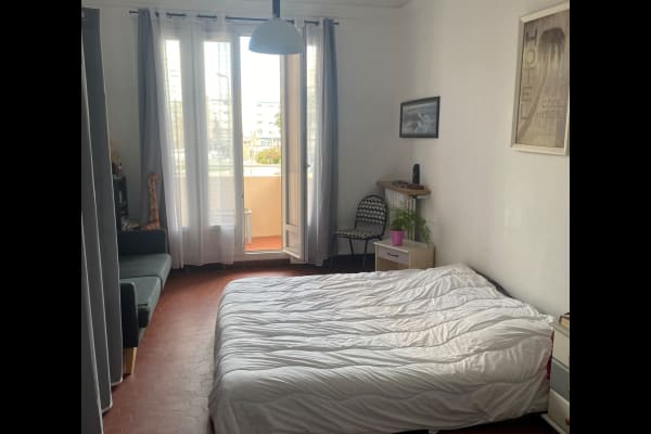 House sit in Toulon, France