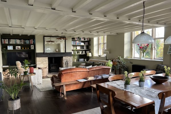 House sit in Cirencester, United Kingdom