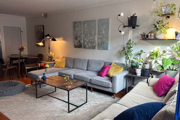 House sit in Philadelphia, PA, US