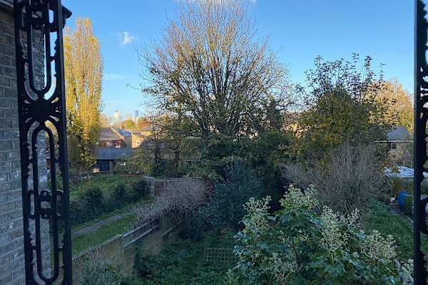 House sit in Deptford, United Kingdom