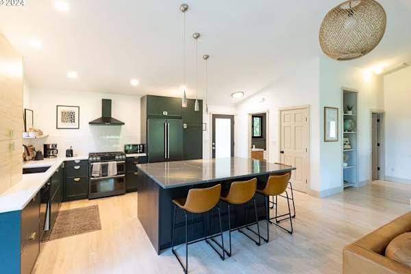 House sit in White Salmon, WA, US